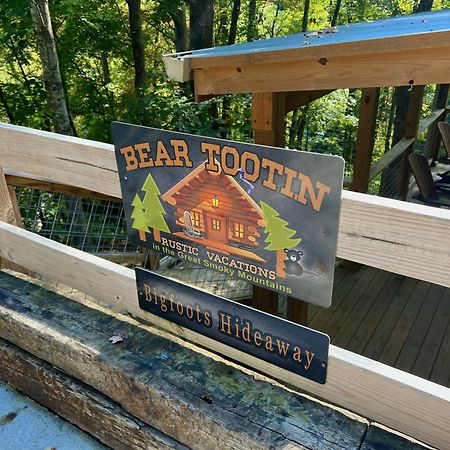 Bigfoots Hideaway Cabin Gatlinburg Exterior photo
