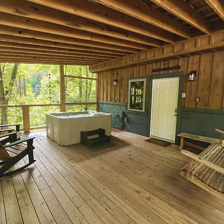 Bigfoots Hideaway Cabin Villa Gatlinburg Exterior photo