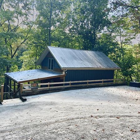 Bigfoots Hideaway Cabin Gatlinburg Exterior photo