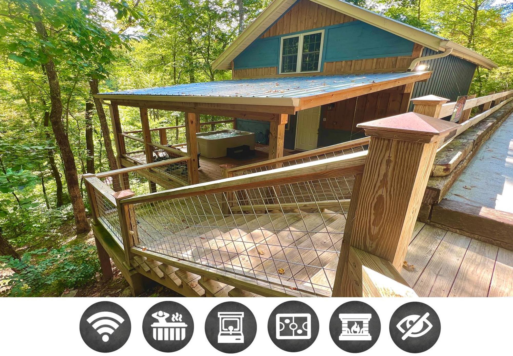 Bigfoots Hideaway Cabin Gatlinburg Exterior photo
