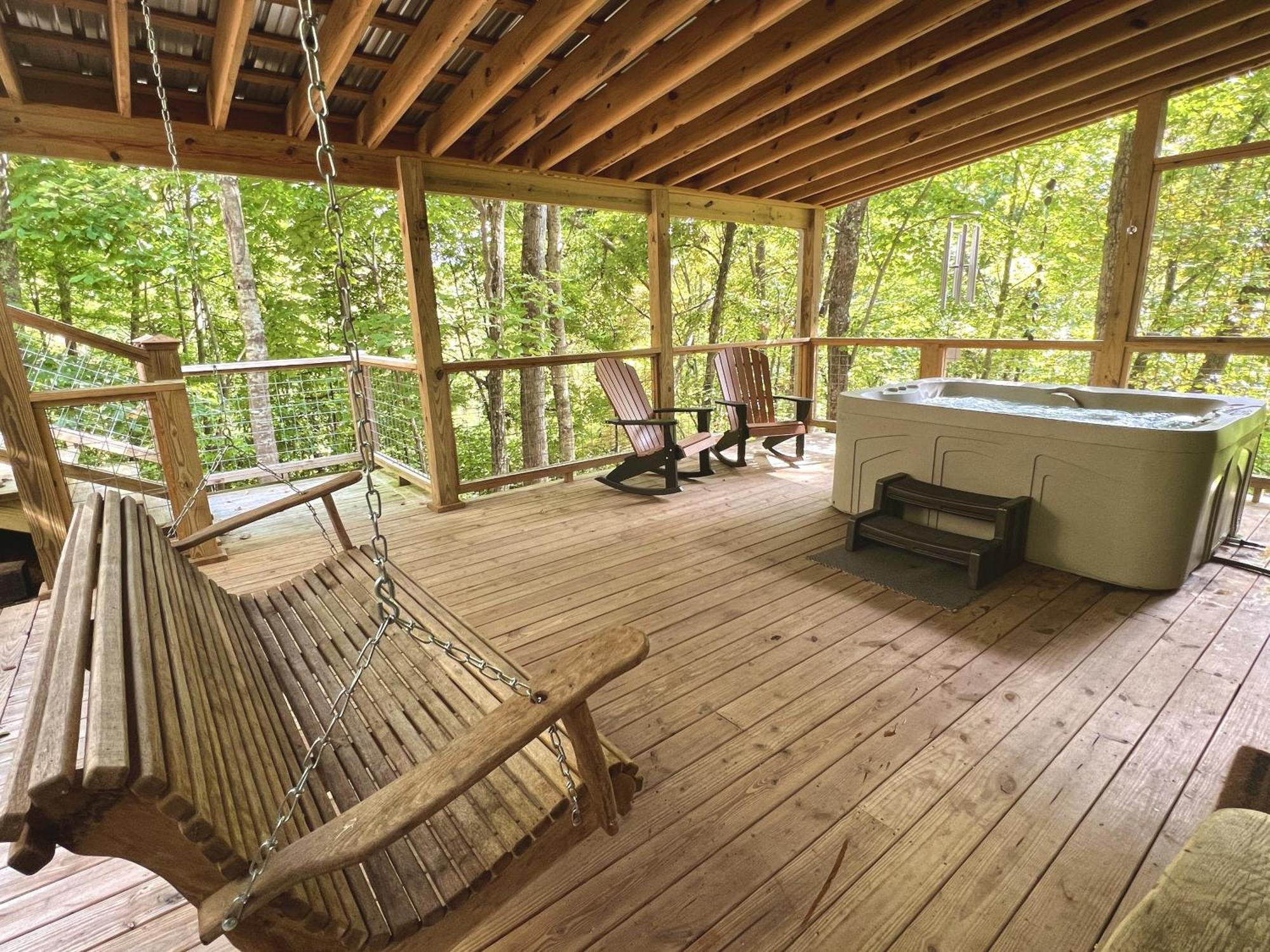 Bigfoots Hideaway Cabin Gatlinburg Exterior photo