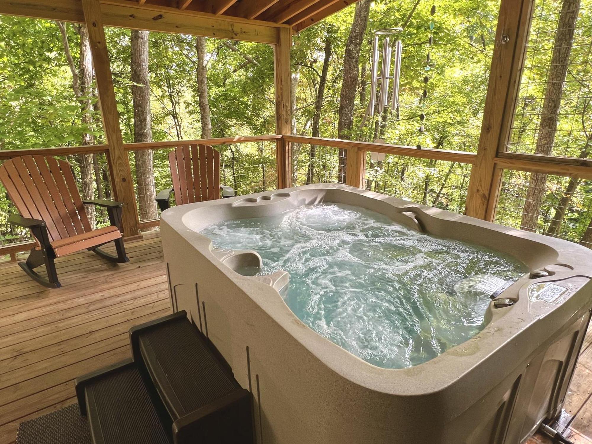 Bigfoots Hideaway Cabin Gatlinburg Exterior photo